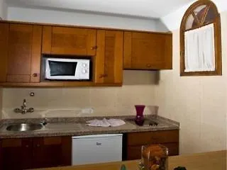 호텔 Laguna Park Ii Apts. 5*